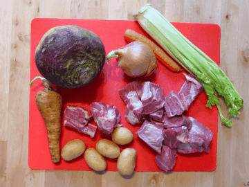 Animated GIF of the Ale and winter vegetables stew showing the different steps